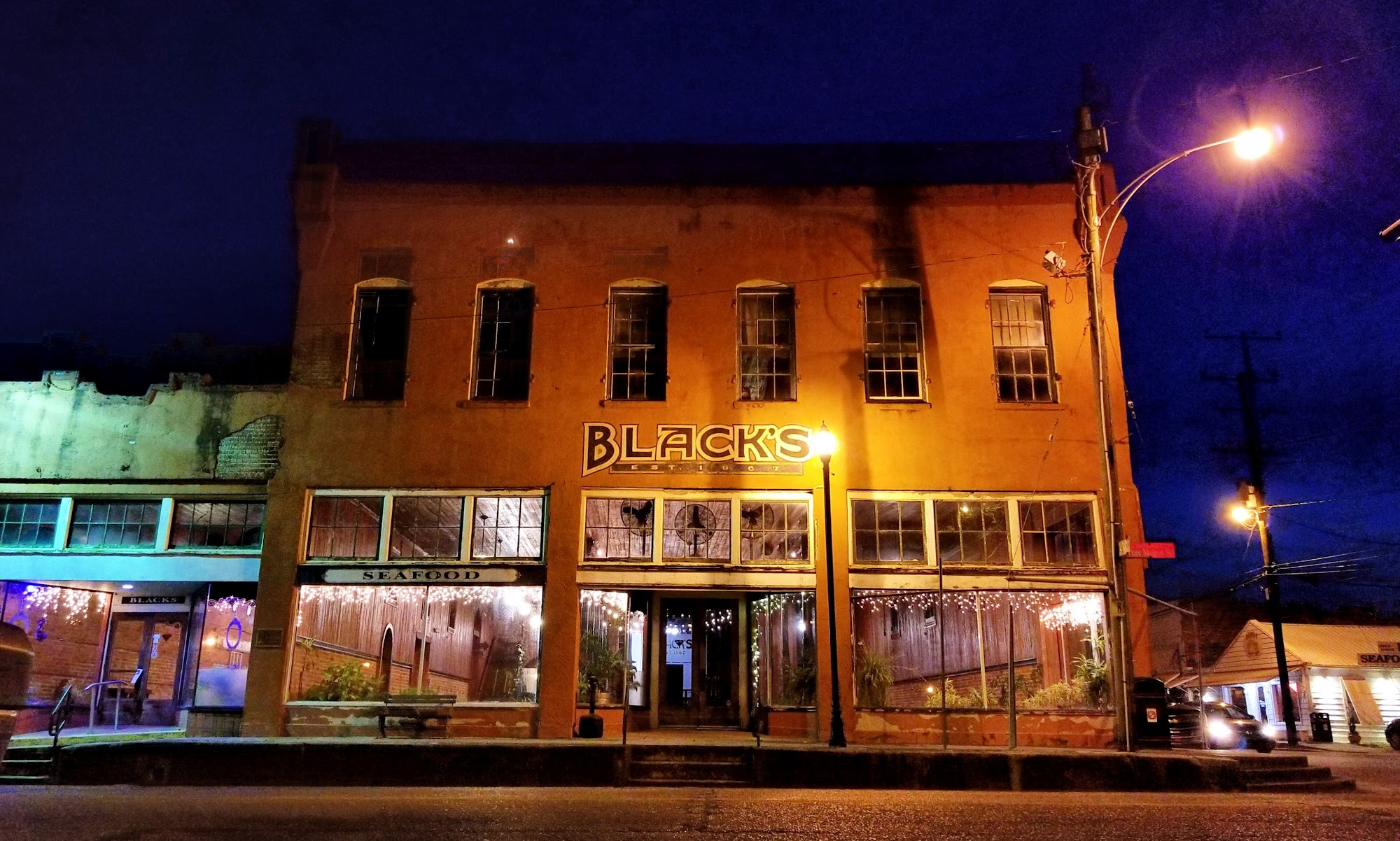 Black's Oyster Bar & Seafood Home Of The Fresh Topless Salty Oysters. Abbeville, LA USA