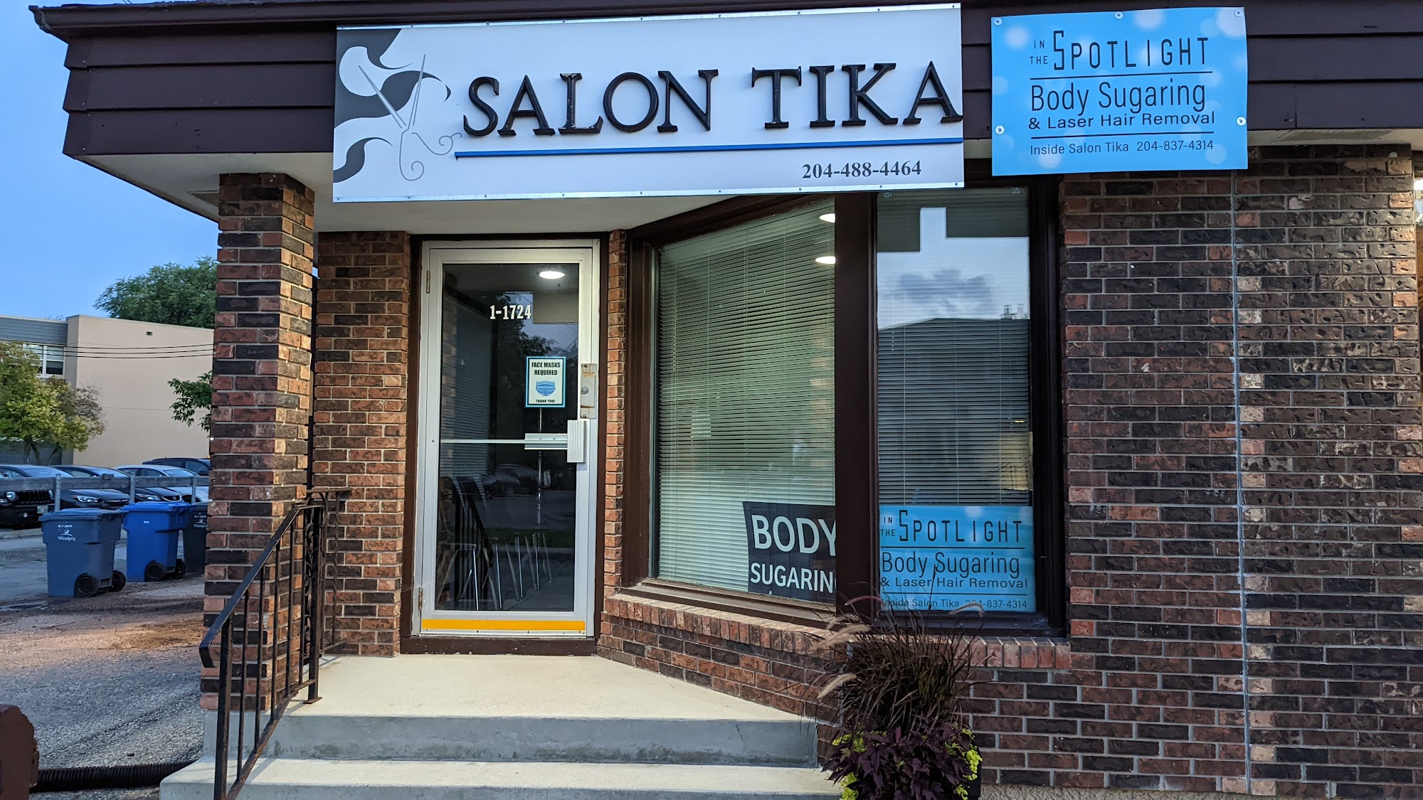 Salon Tika
