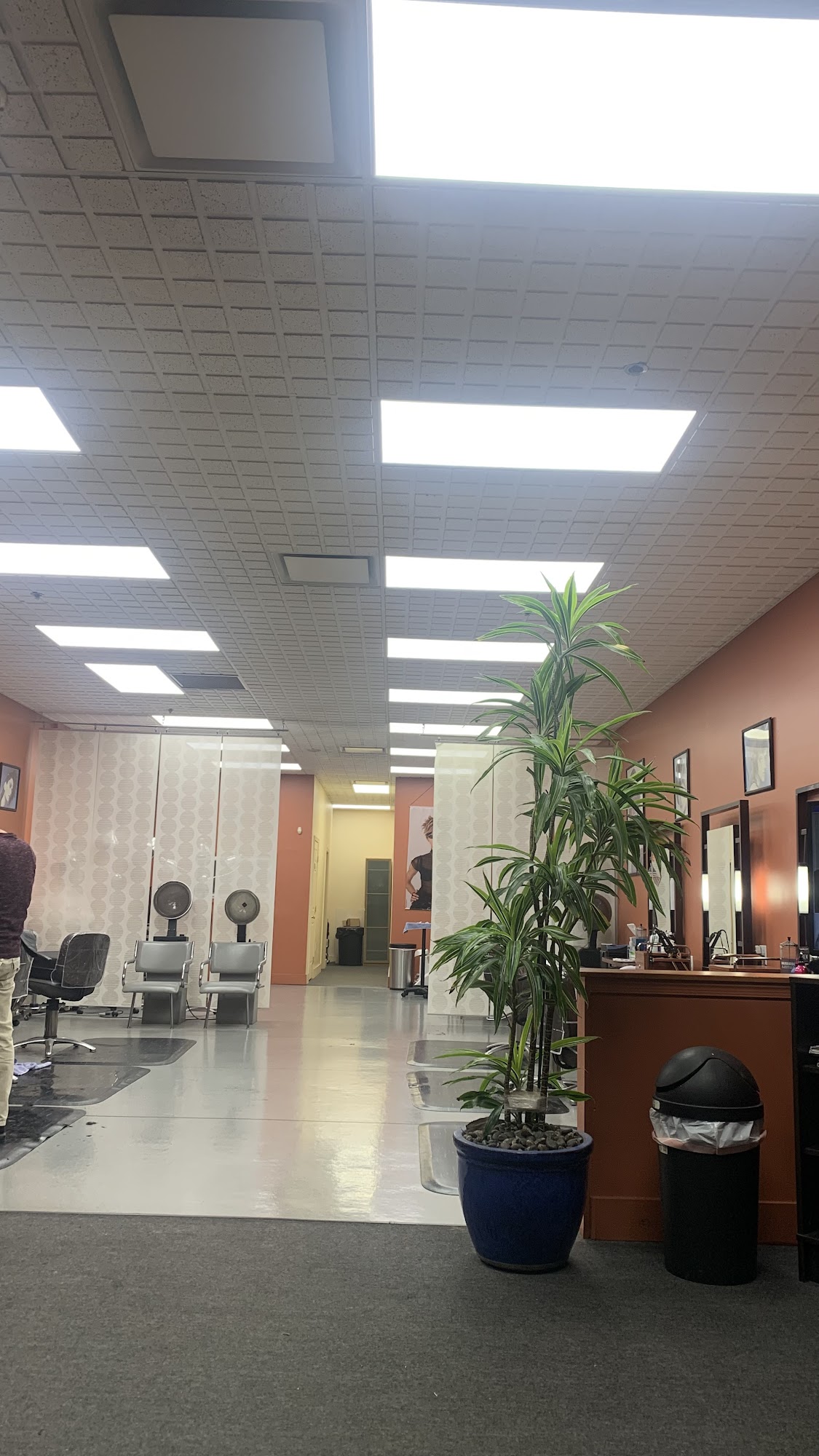 Salon Kevin 4733 Westland Blvd, Arbutus Maryland 21227