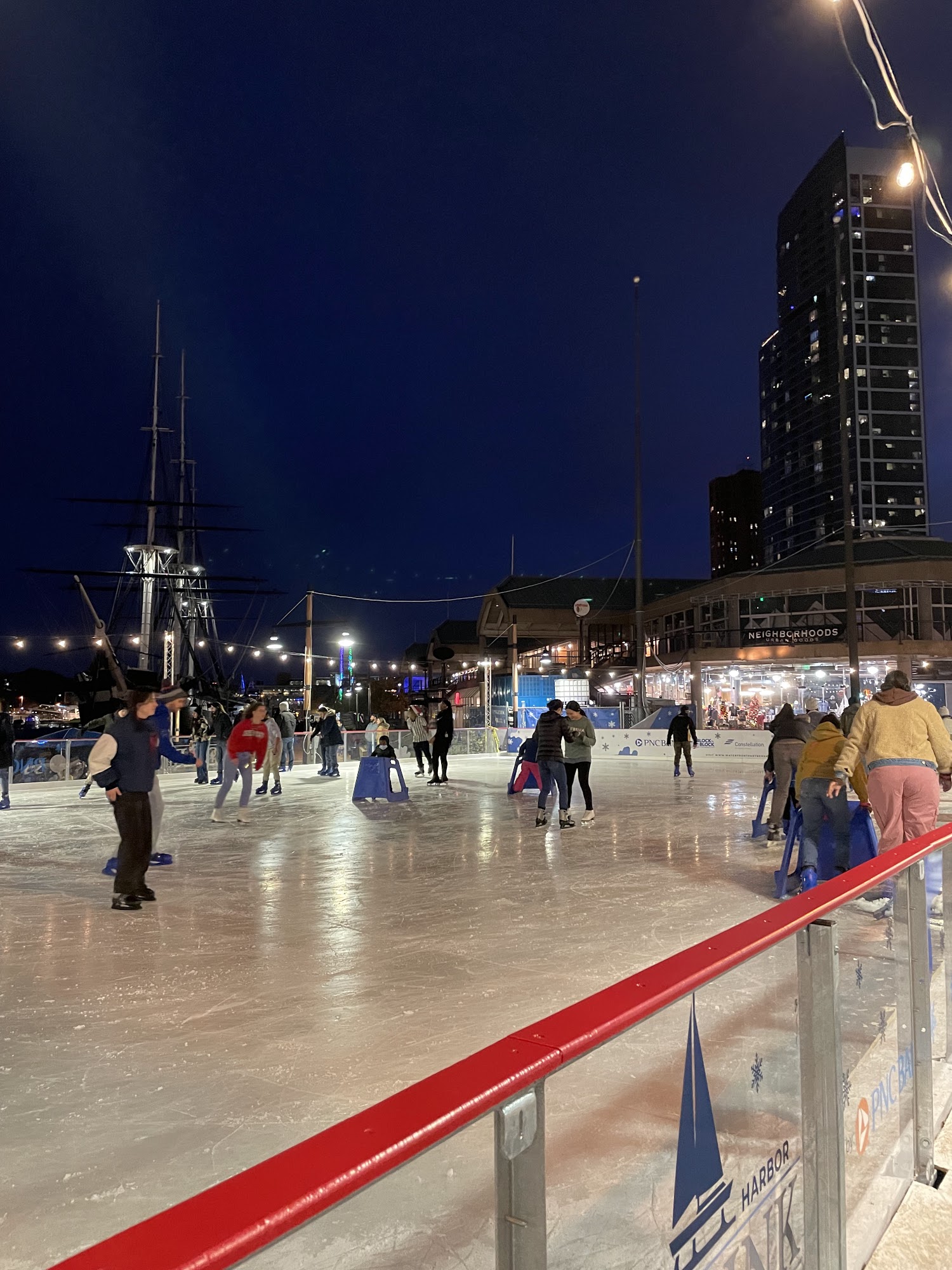 Inner Harbor Ice Rink 201 E Pratt St, Baltimore