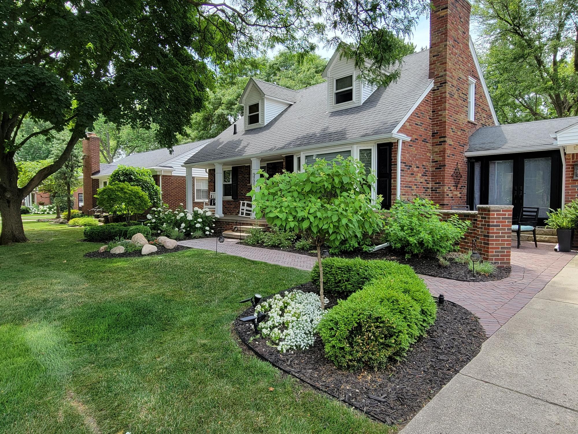 Locke's Landscaping LLC 4020 S Lapeer Rd, Metamora Michigan 48455