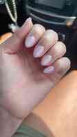 Eluxe Nails