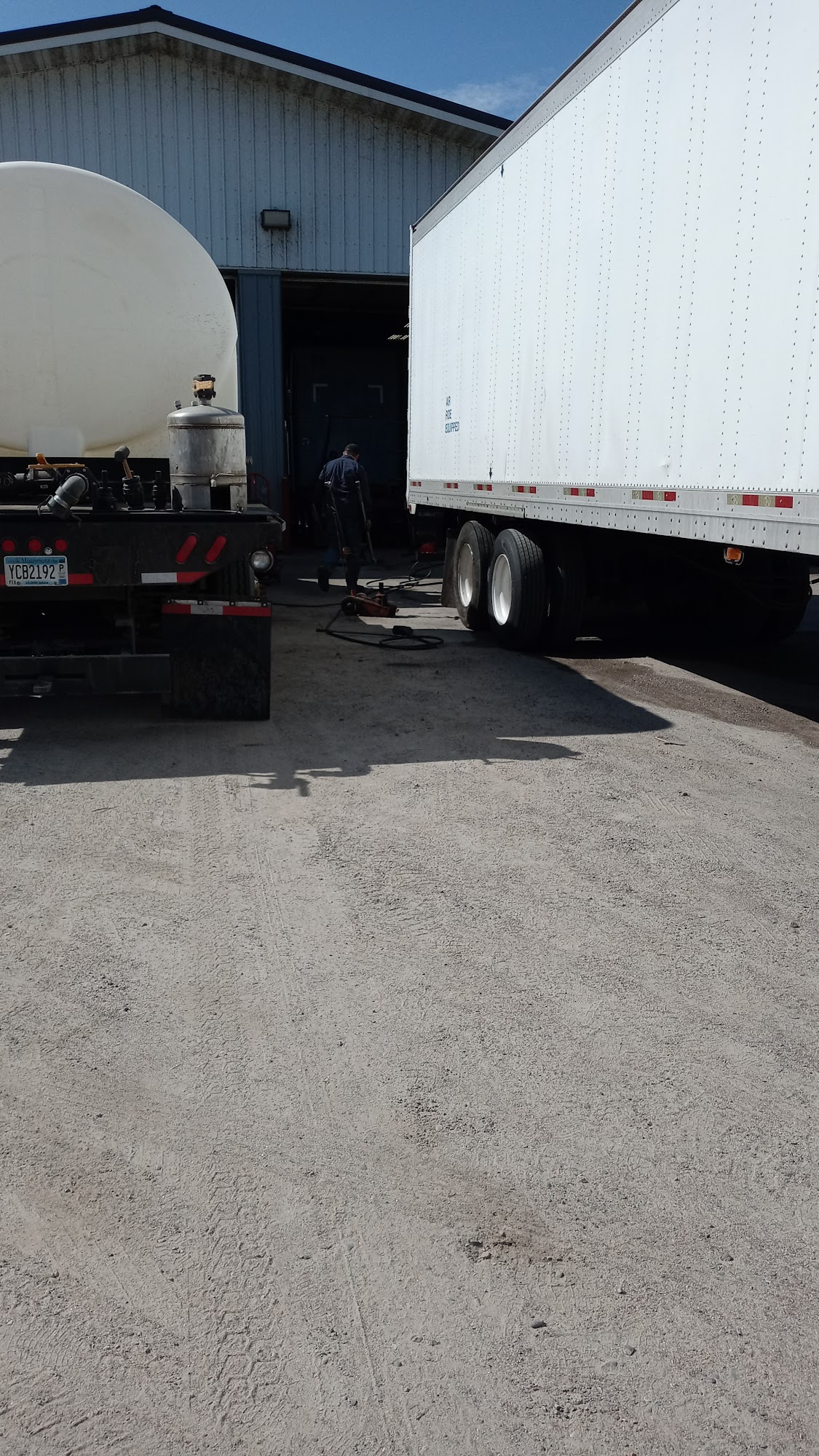Flat Land Truck Repair