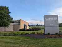 UMB Bank (with drive-thru services)