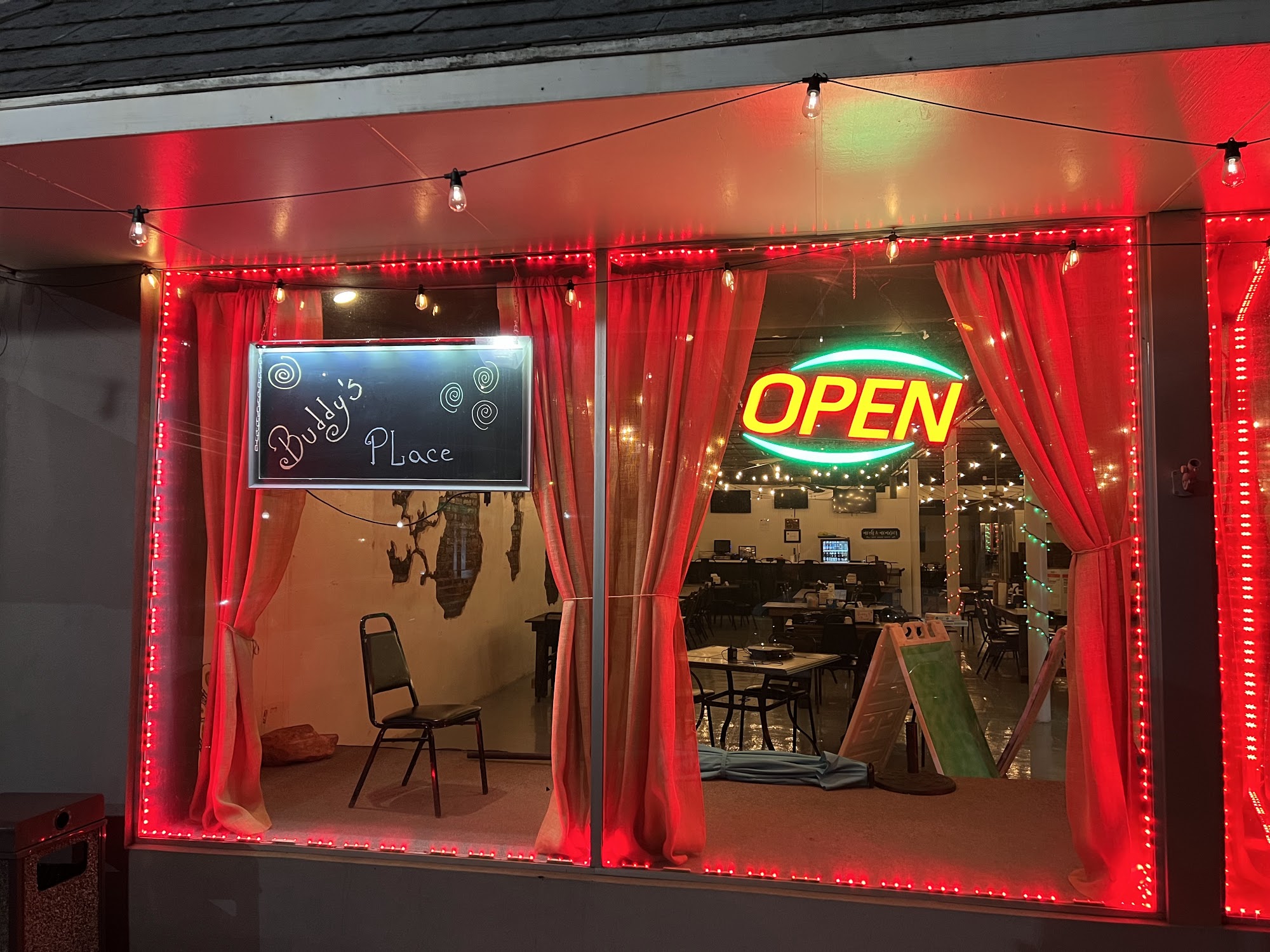 Buddy's Place - Downtown Grill