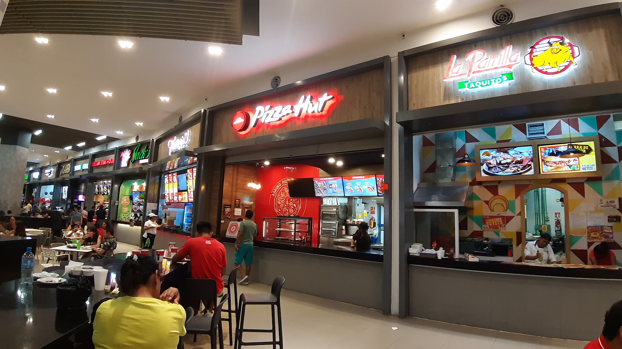 Pizza Hut Av. Tulum Sur 260, Centro, Cancún Menu, Reviews (40