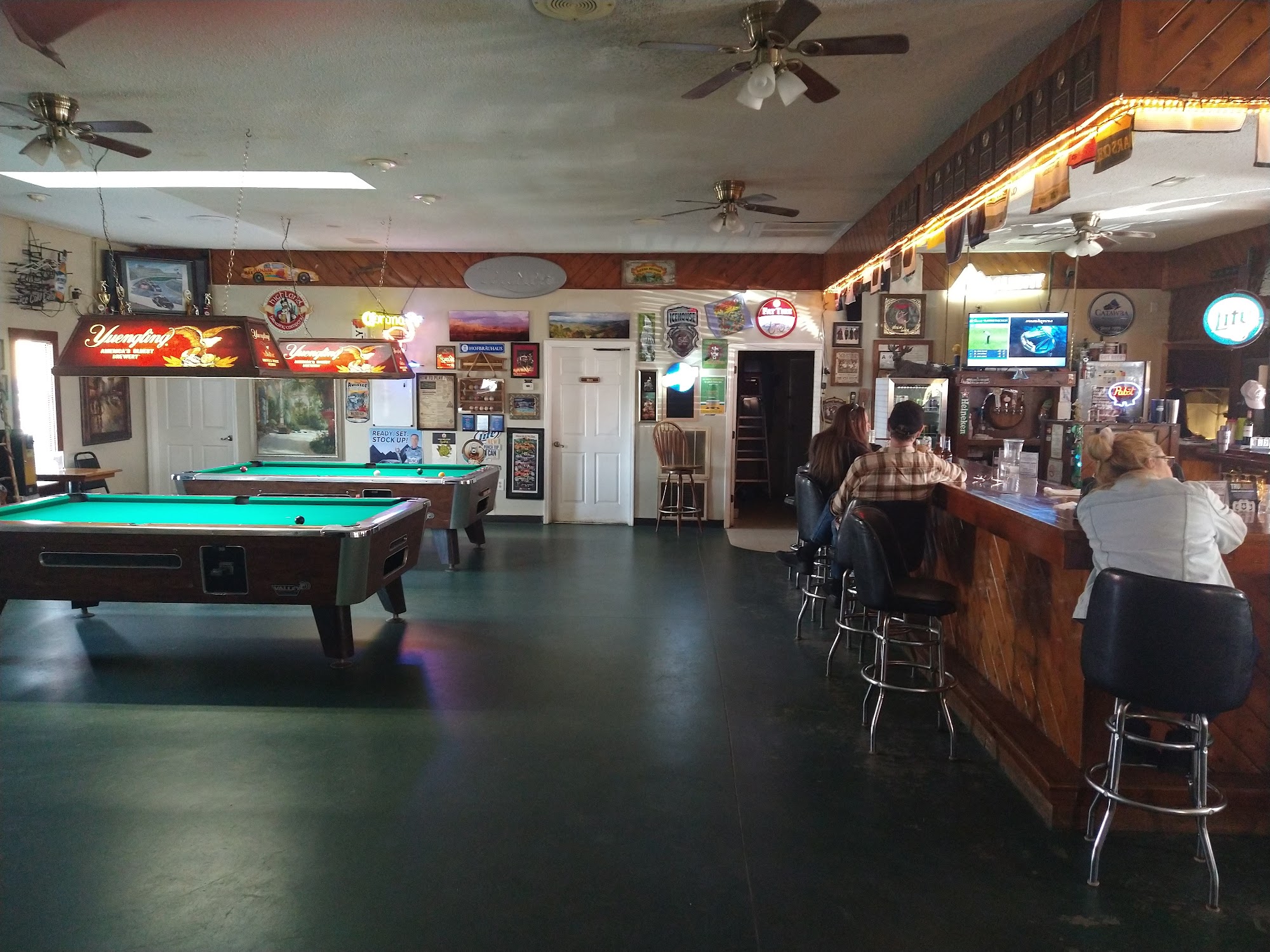 Midway Tavern