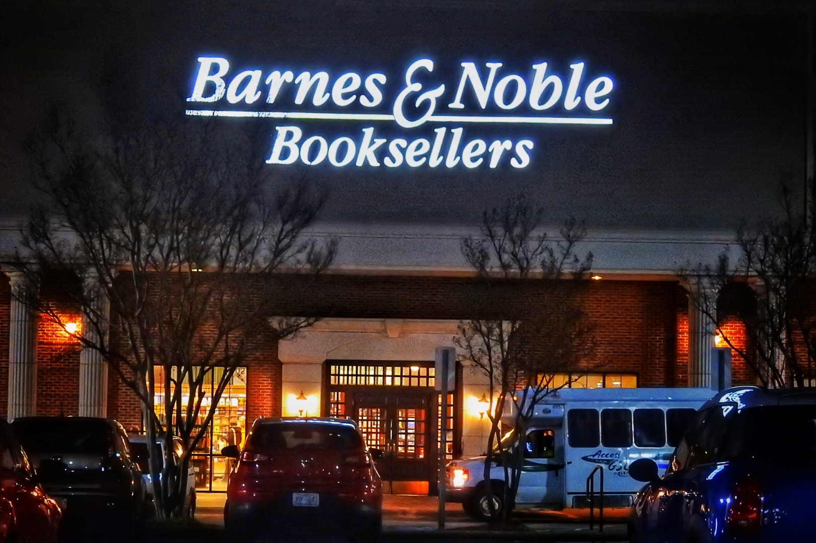 Barnes And Noble In Greensboro Nc BARNES & NOBLE - Friendly Center, 3102 Northline Ave, Greensboro NC
