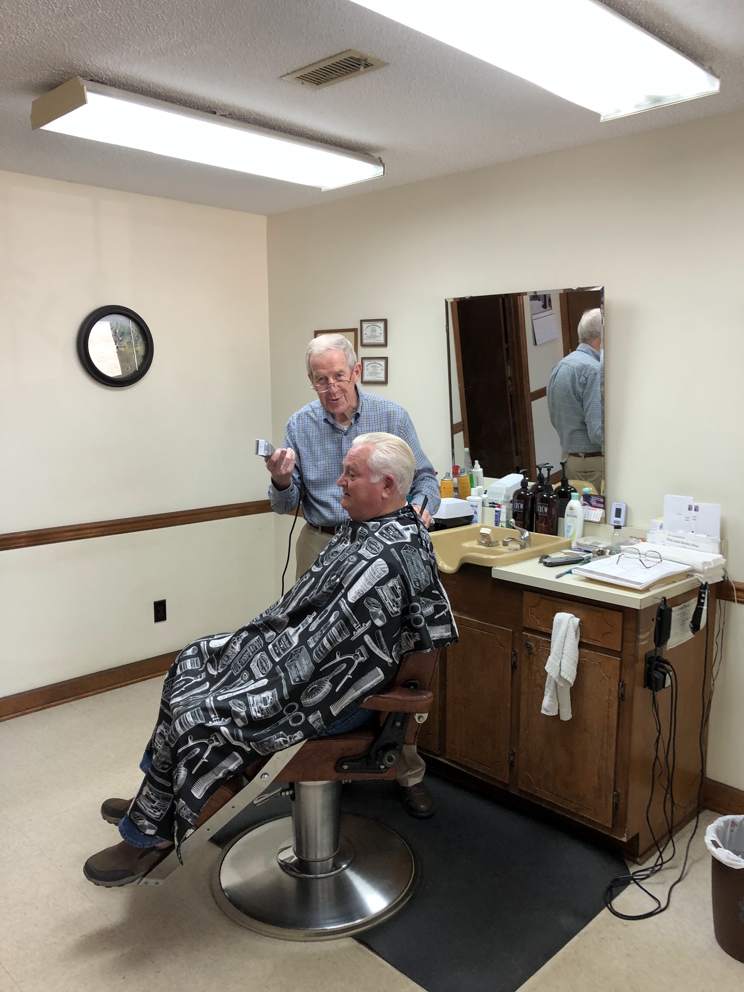 Pine Level Barber Shop 2172 Us 70A Hwy, Pine Level North Carolina 27568