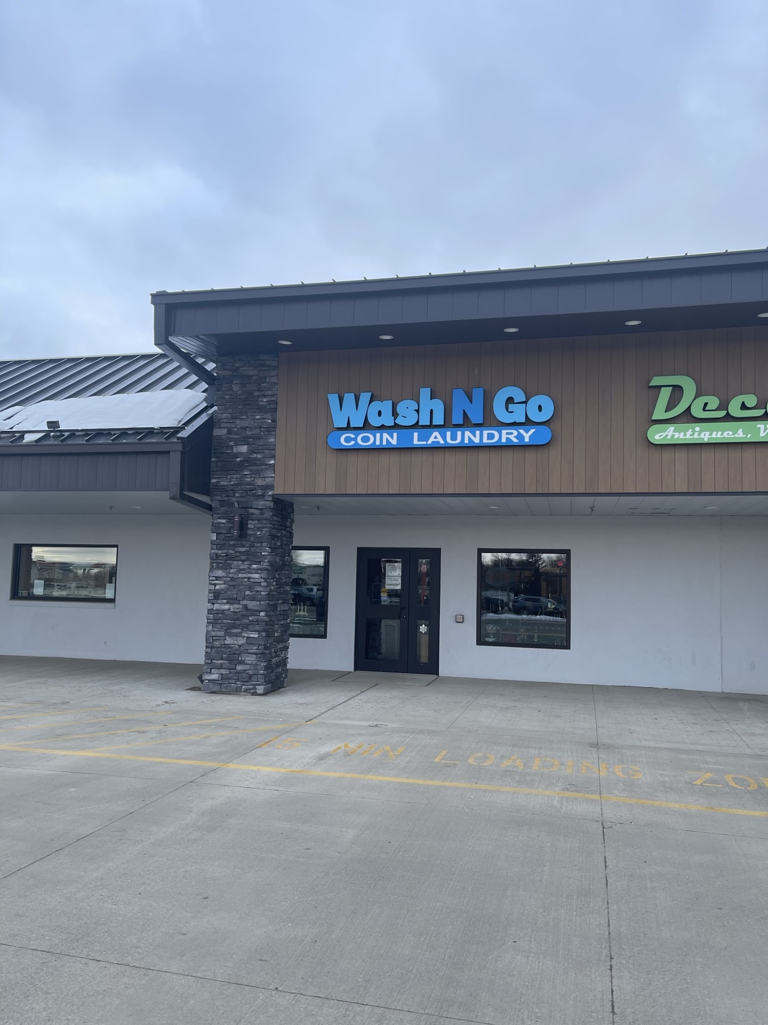 Wash N Go Coin Laundry