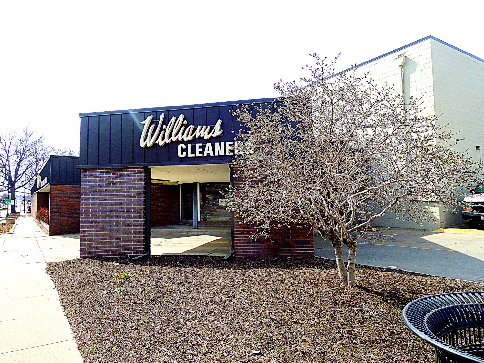 Williams Cleaners & Launderers