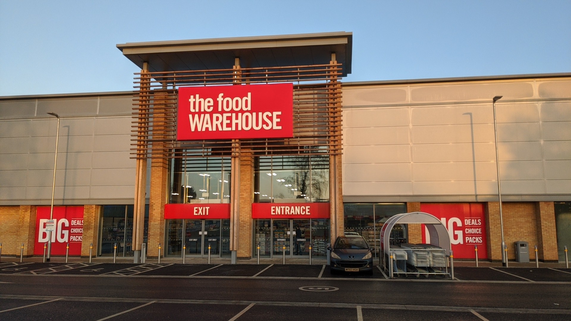 The Food Warehouse by Iceland