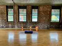 Bearfoot Yoga Center