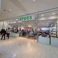 Crocs at Queens Center