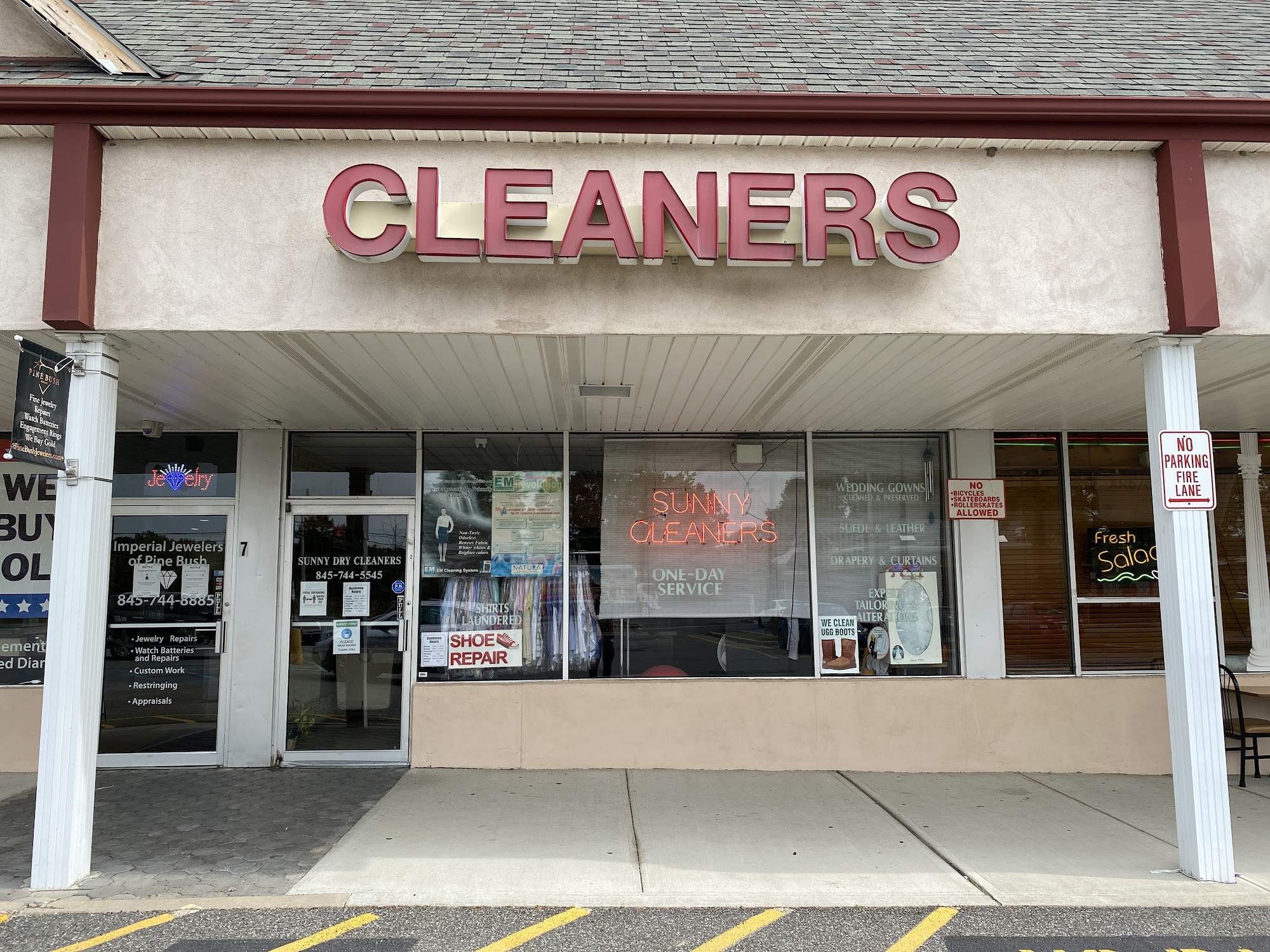 Sunny Dry Cleaners 2412 NY-52, Pine Bush New York 12566