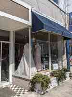 Ivory & Main: The Curvy Bridal Boutique