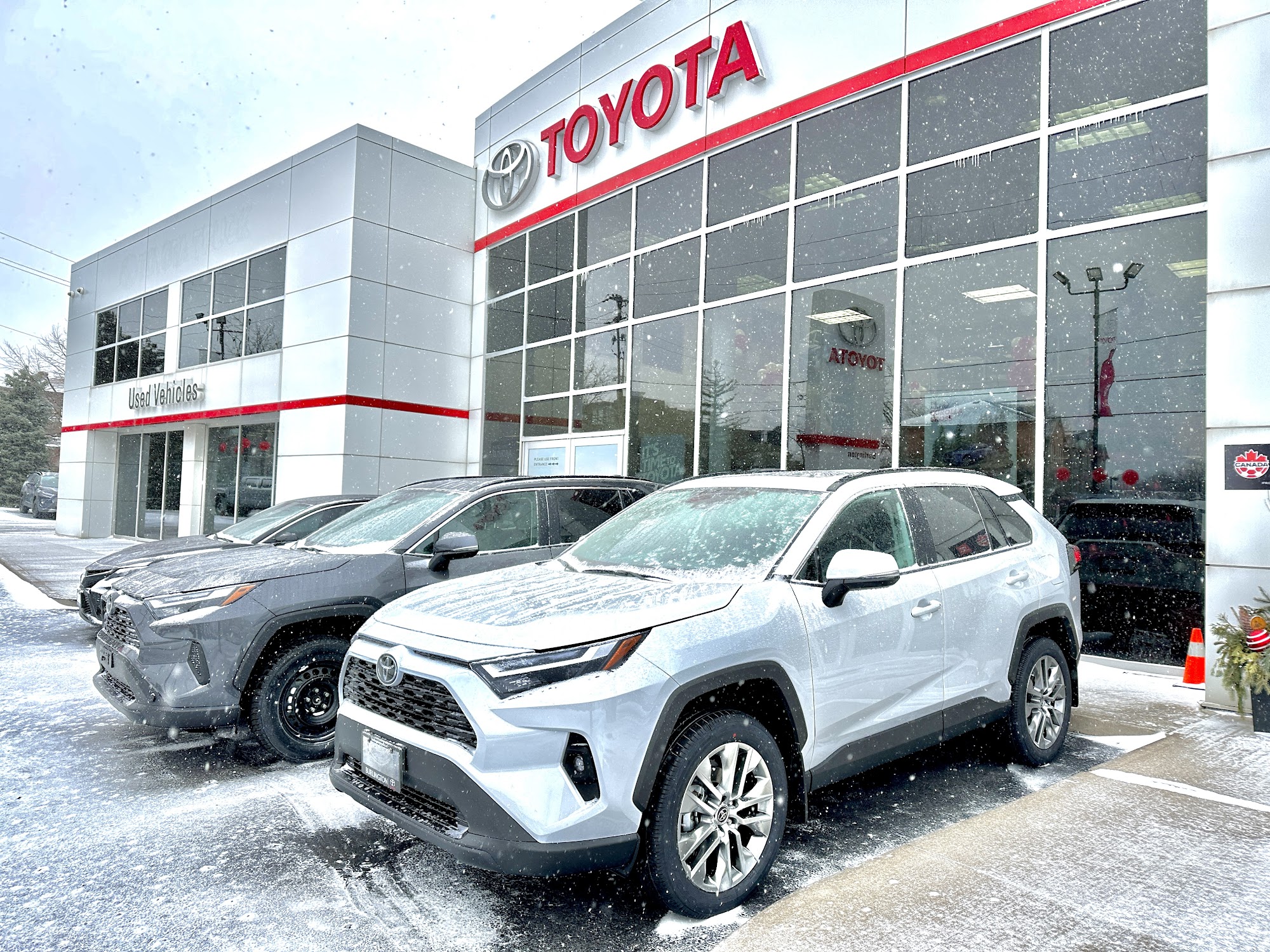 BURLINGTON TOYOTA - Burlington ON - Hours, Directions, Reviews - Loc8NearMe