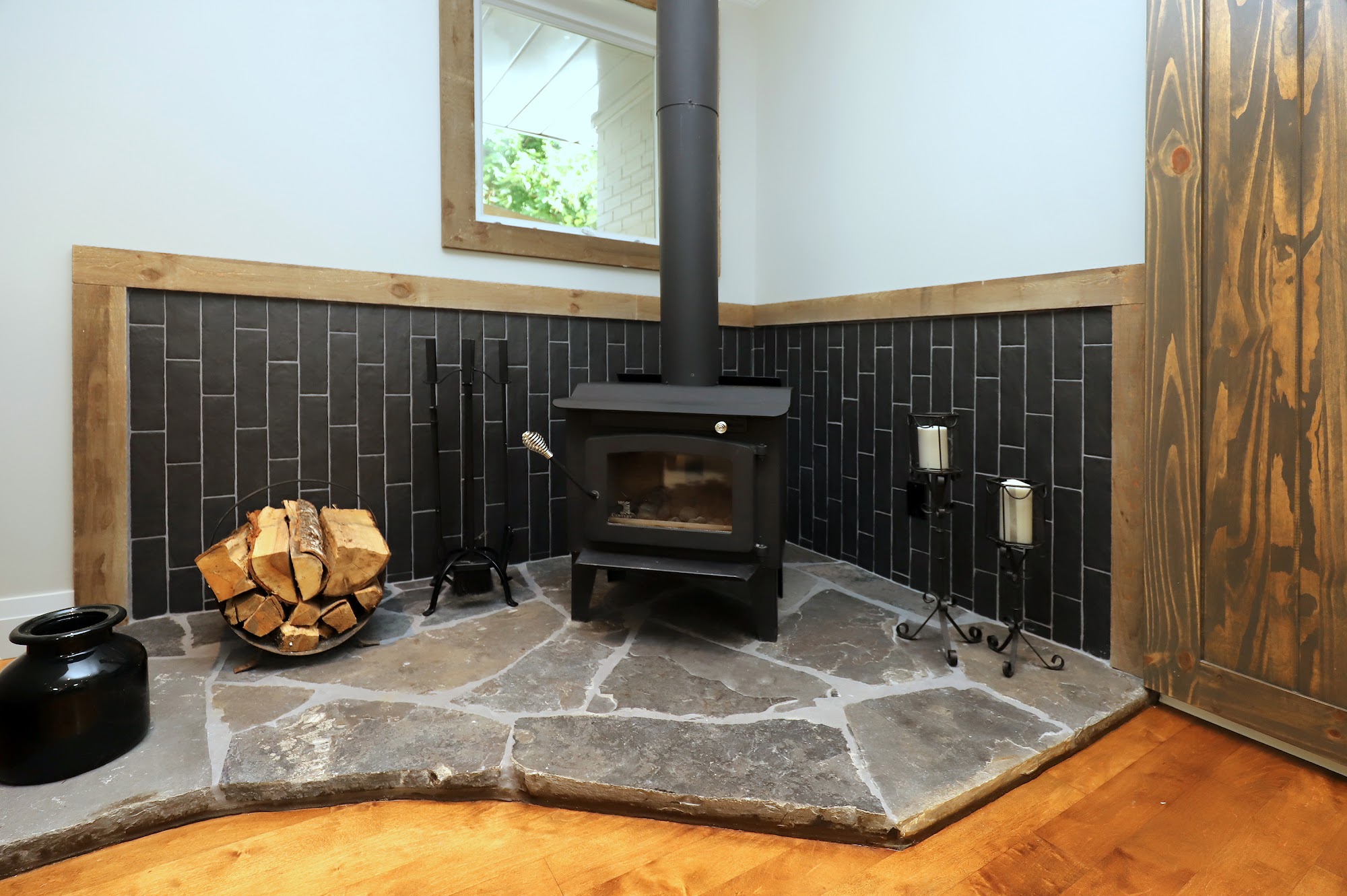 Holden's Hearth at Home Ltd. 14226 Hwy 41, Cloyne Ontario K0H 1K0