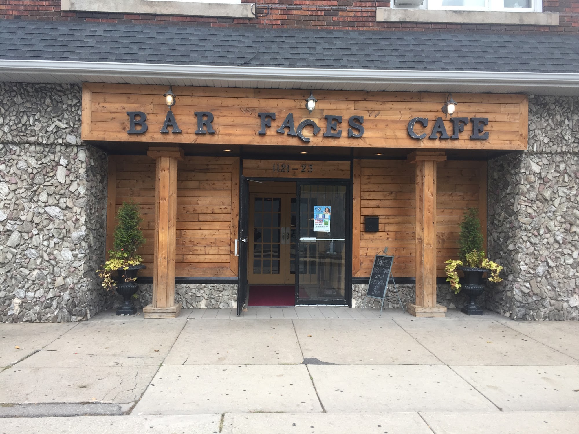 Faces Cafe & Bar