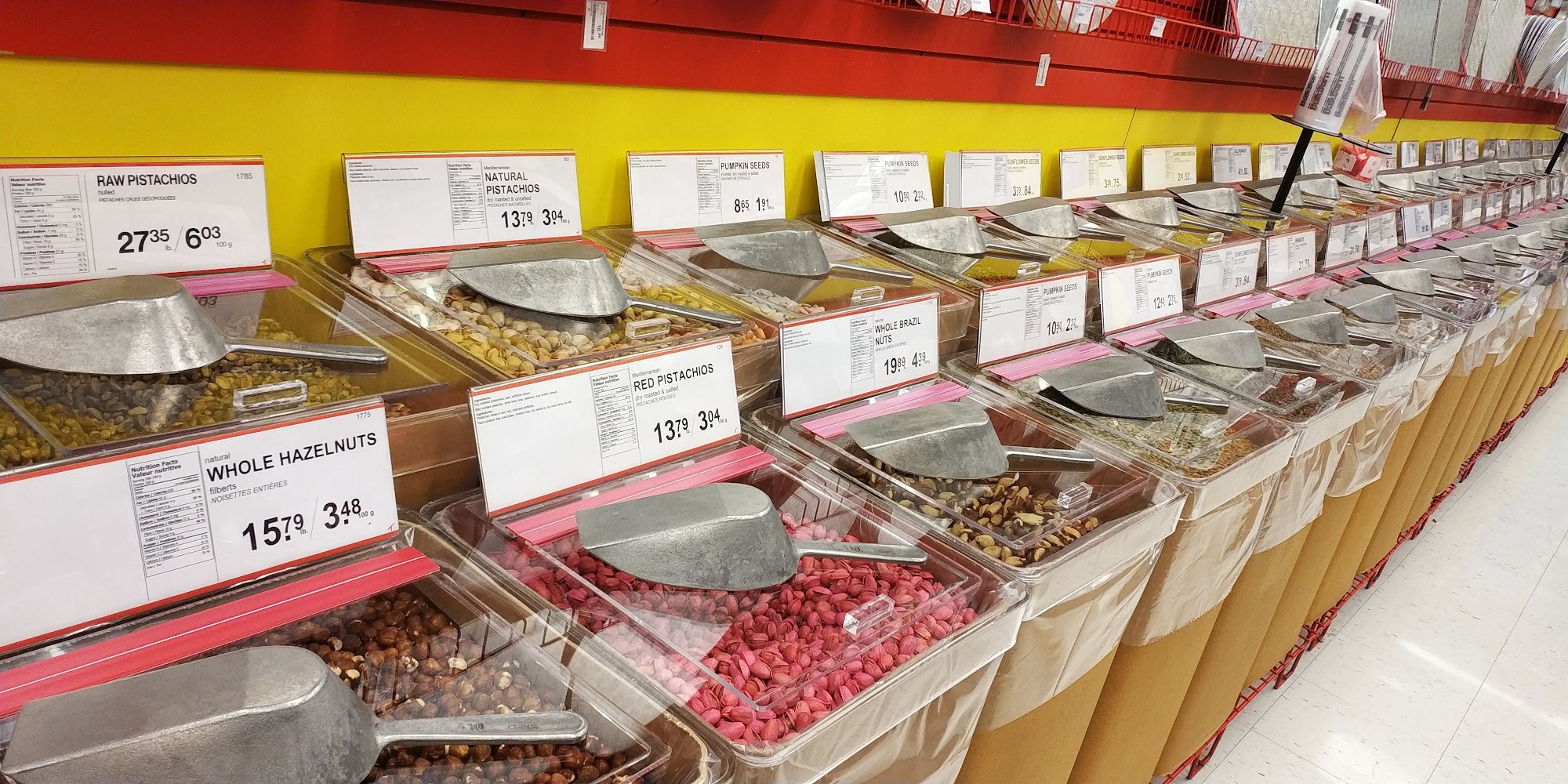 Bulk Barn 460 County Rd 17, Hawkesbury Ontario K6A 2R2