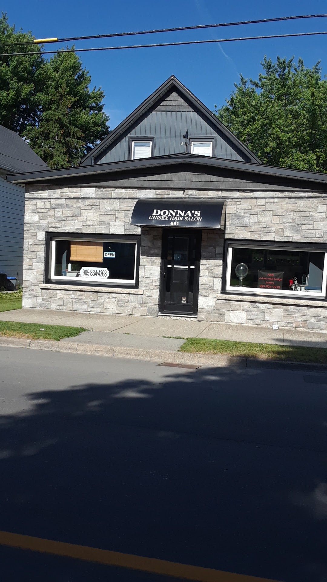 Donna's Unisex Salon 681 King St, Port Colborne Ontario L3K 4J1