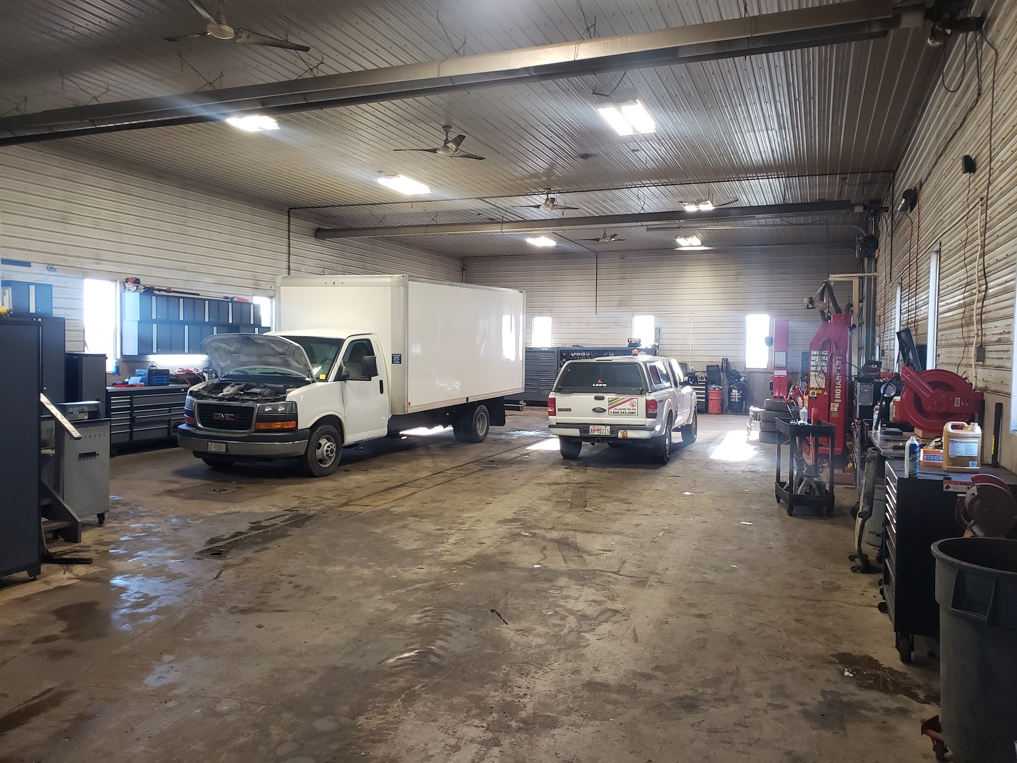 Dante's (Repair and Towing) 18928 Warden Ave., Sharon Ontario L0G 1V0