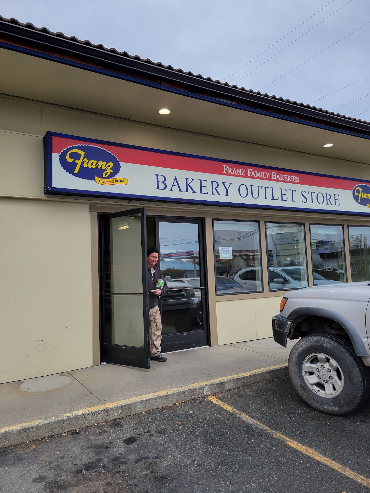 William's Bakery Outlet Store