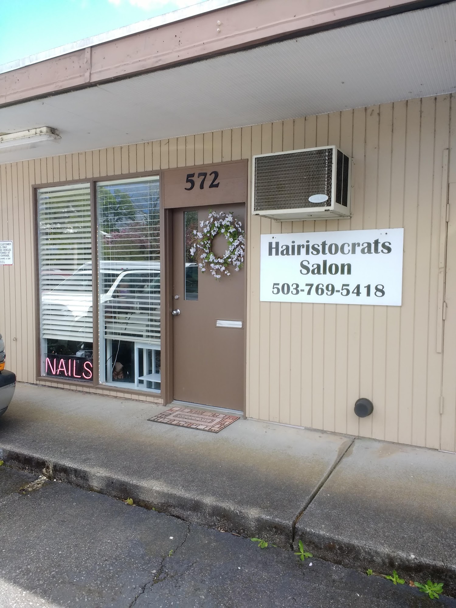 Hairistocrats Salon 572 N 3rd Ave, Stayton Oregon 97383