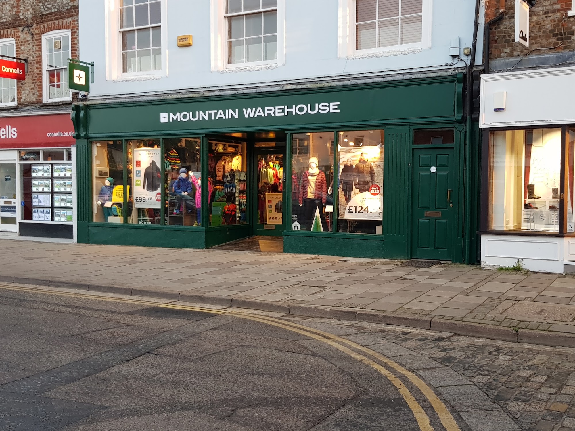 Mountain Warehouse Thame