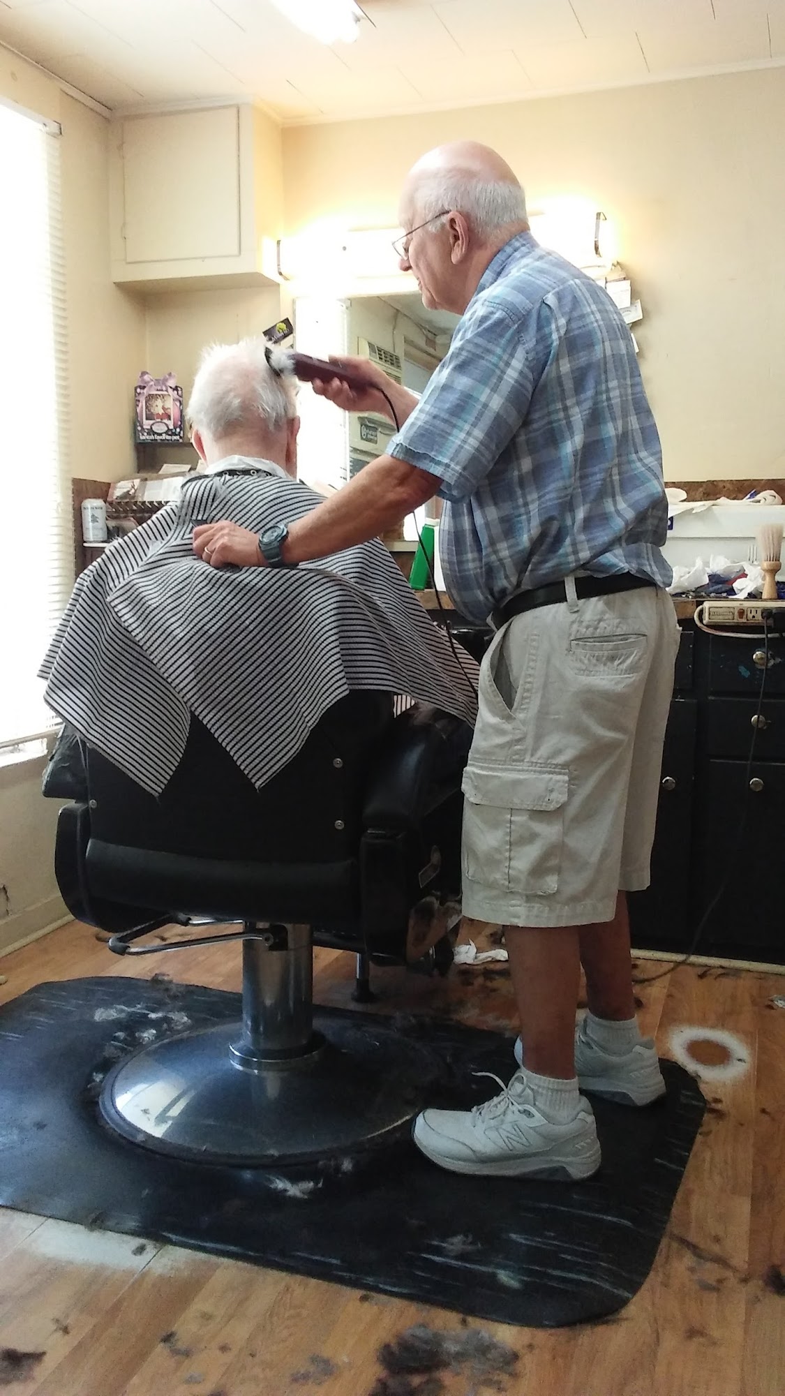 Terry Neuhard Barber Shop