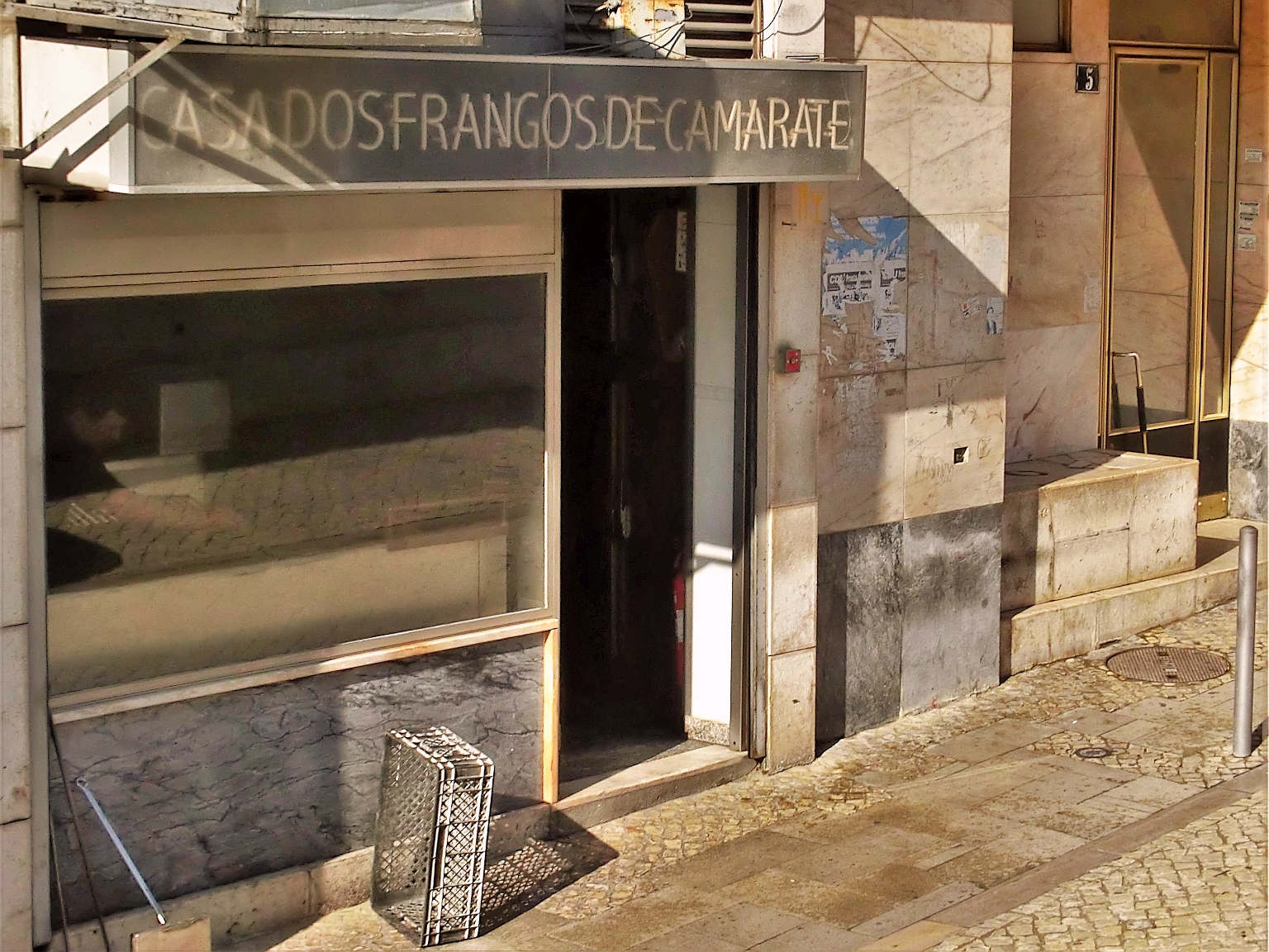 Casa dos Frangos de Camarate