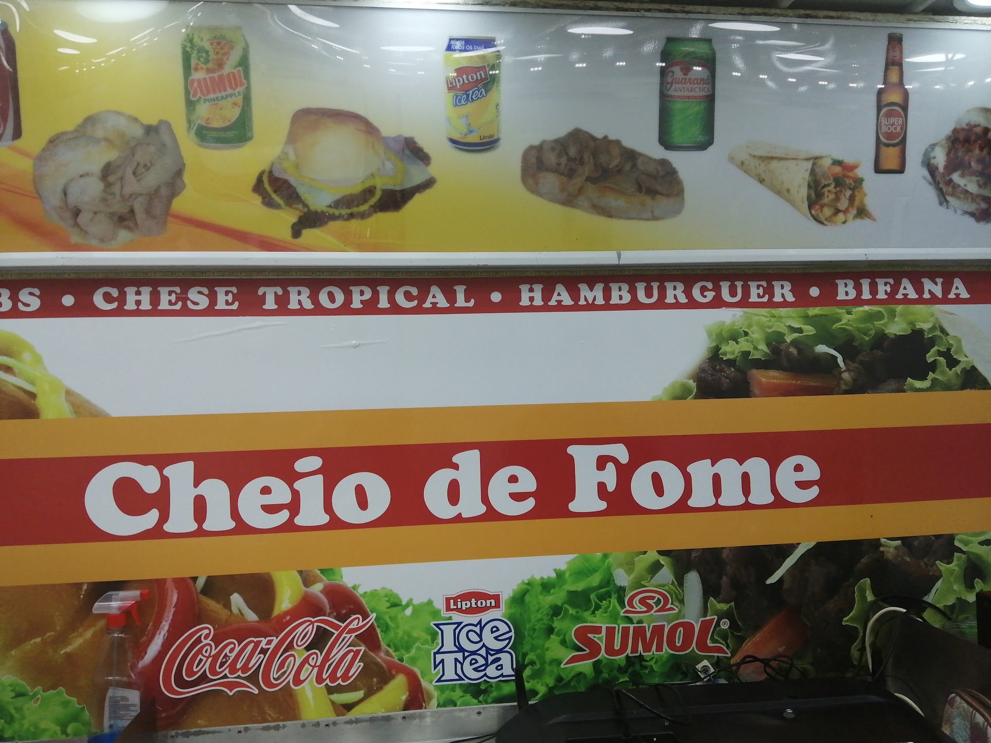 Roulote cheia de fome