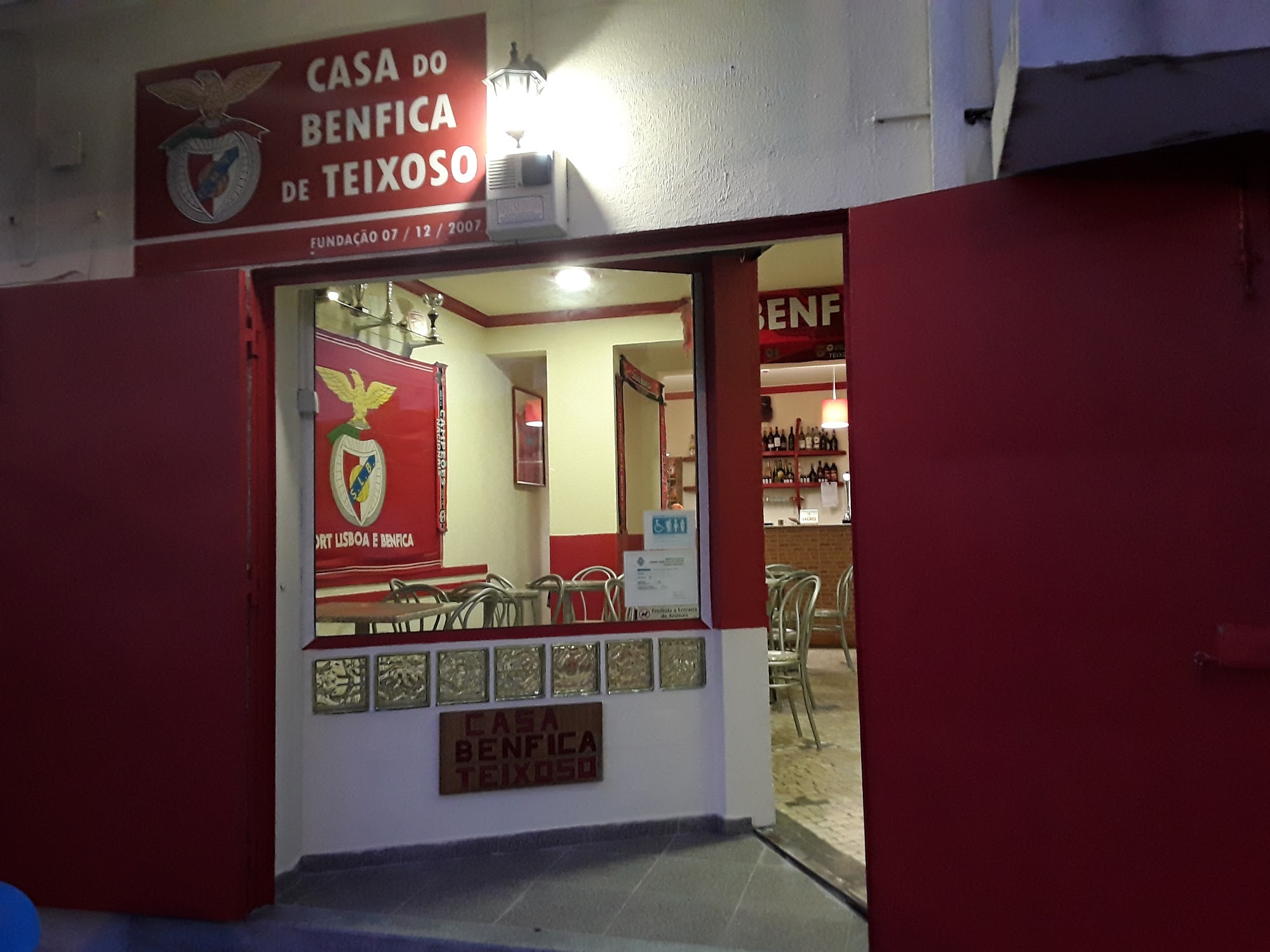 Casa Benfica Teixoso R. da Fonte do Fundo N.º 4 R/C Esq