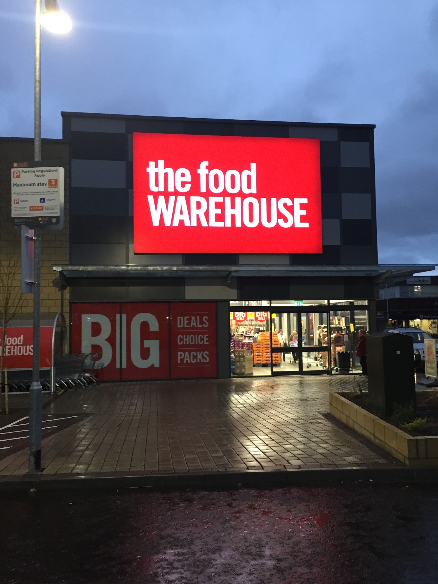 The Food Warehouse by Iceland