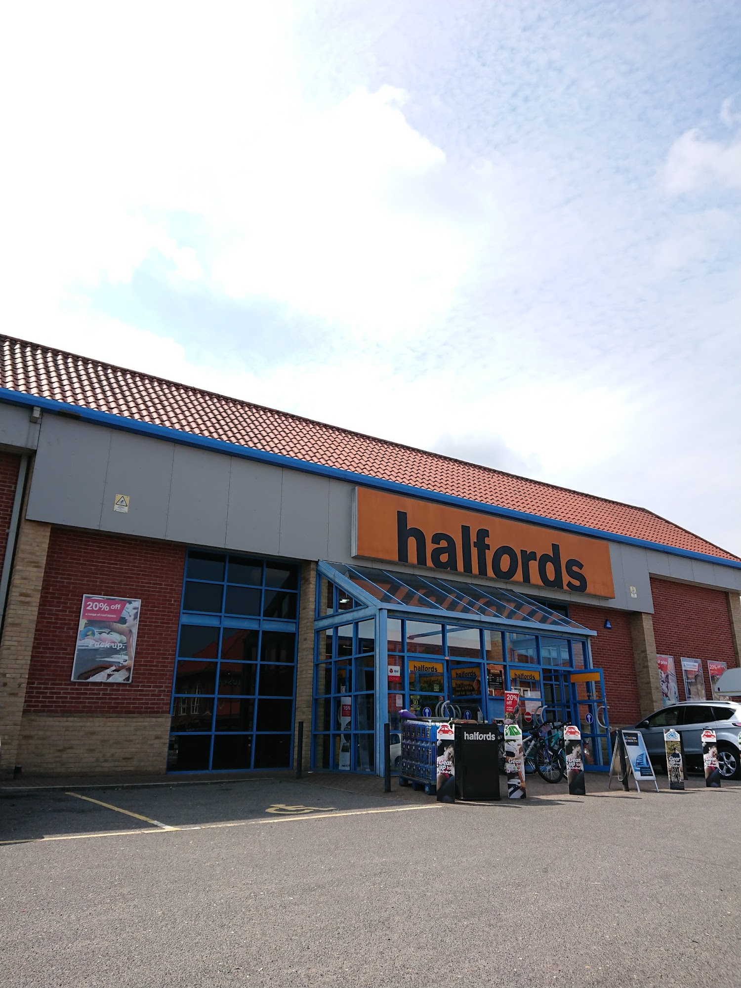 Halfords - Bury St Edmunds Store