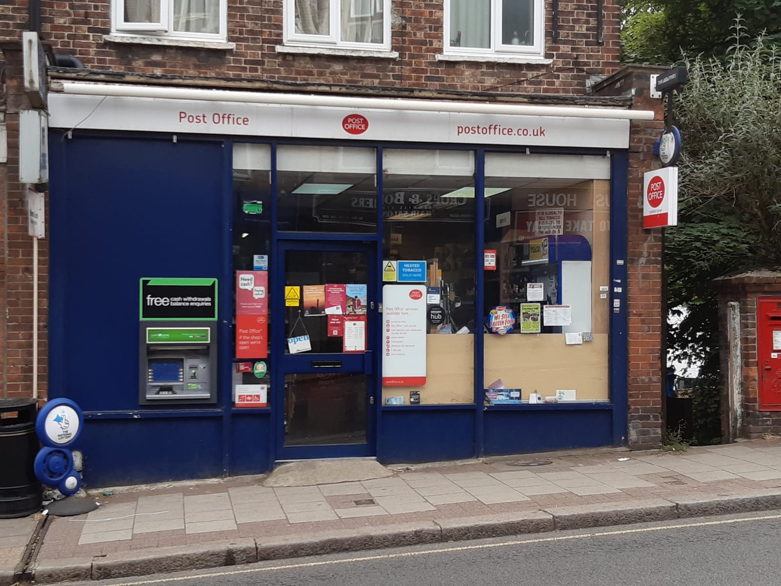 Linkfield Corner Post Office