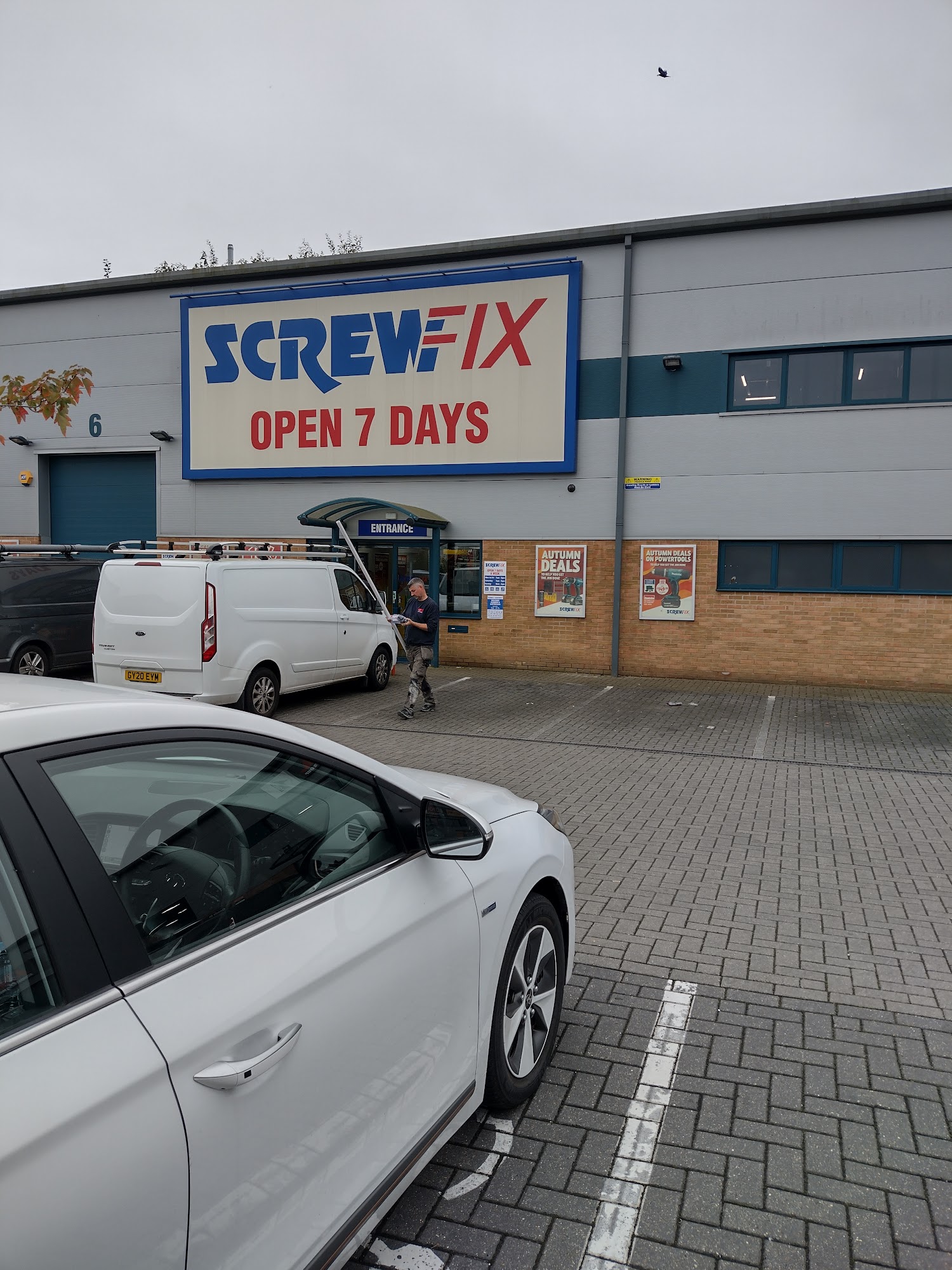 Screwfix Redhill