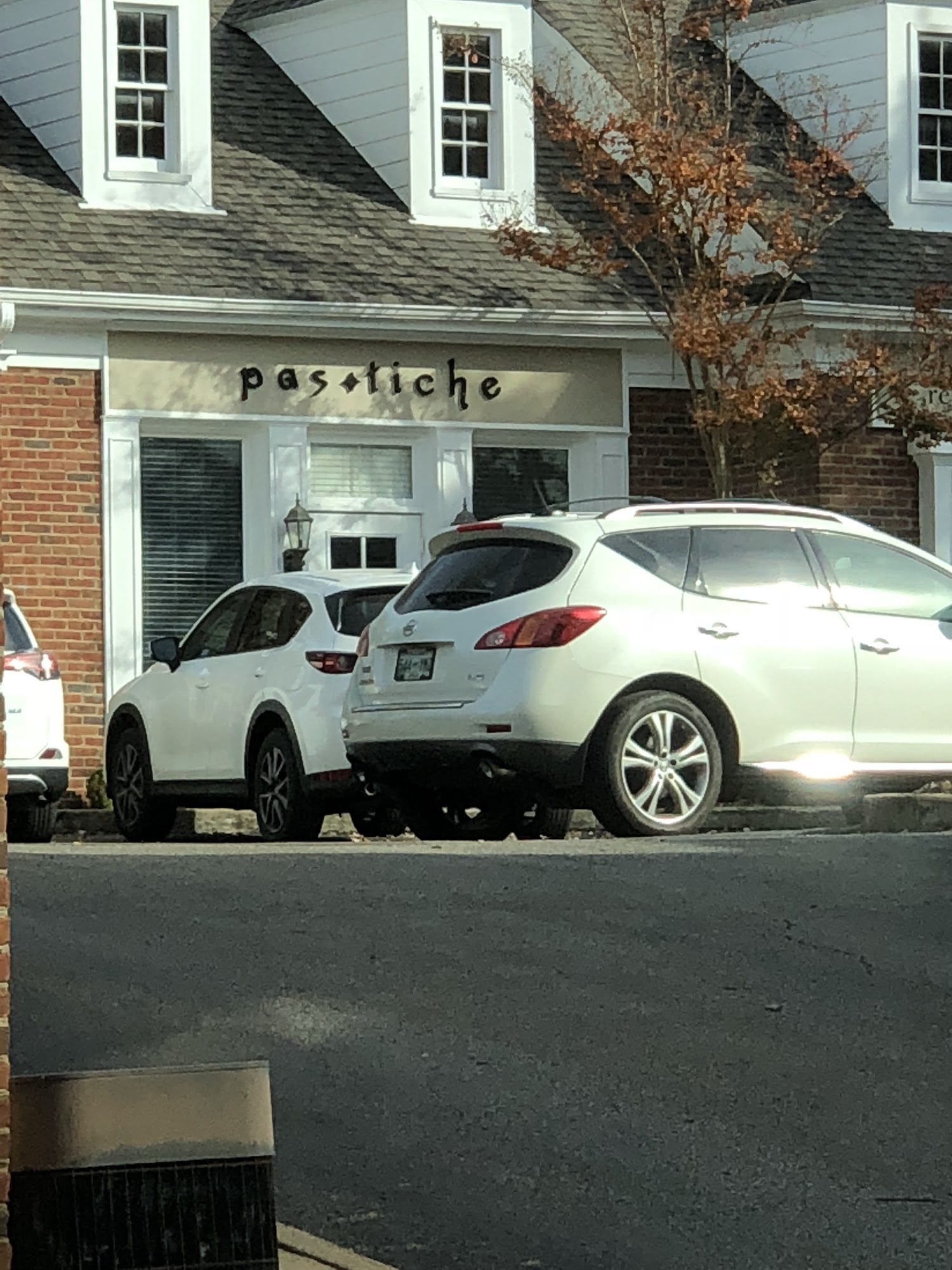 Pastiche Salon