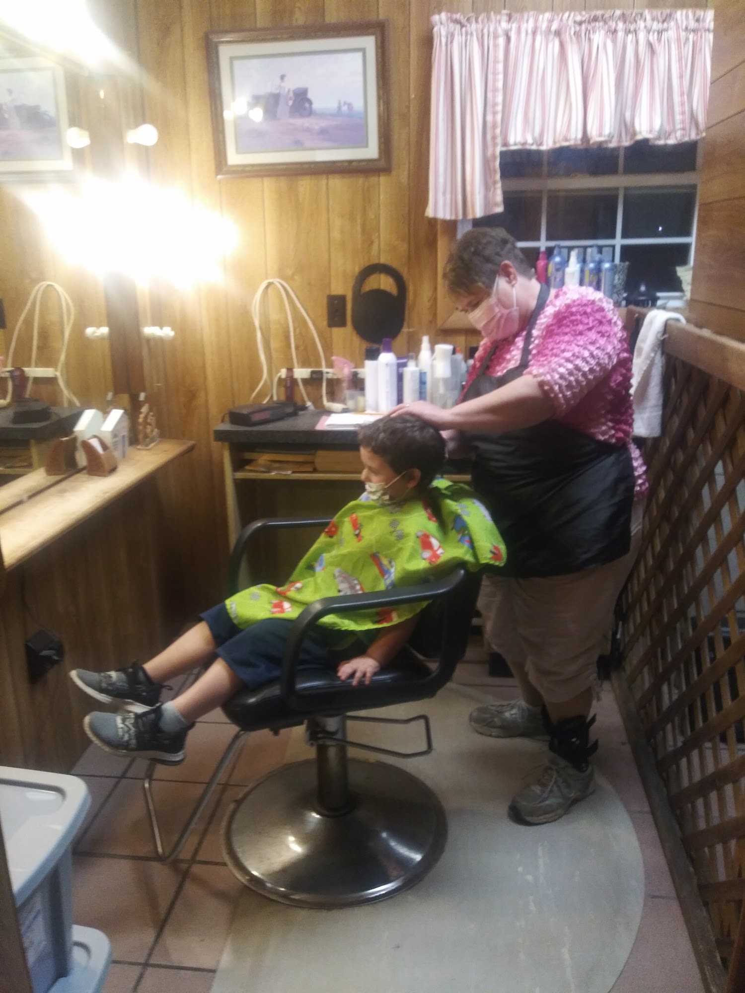 Country Hills Beauty Shop 5230 S York Hwy, Grimsley Tennessee 38565
