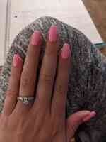 L & T Nails