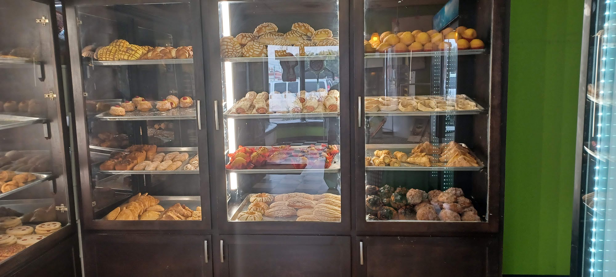 panaderia y pasteleria la campechana