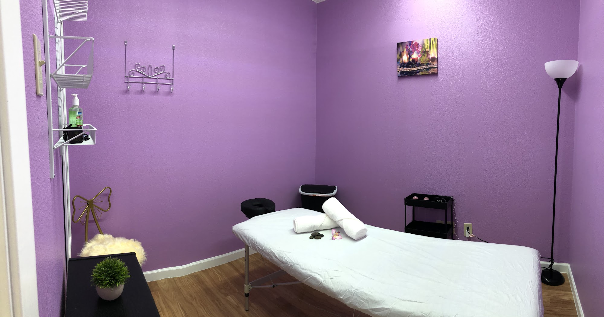 D'Lux Massage & Facial Spa