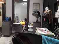 Uma + Chris Henley Hair salon / ON THE BORDER