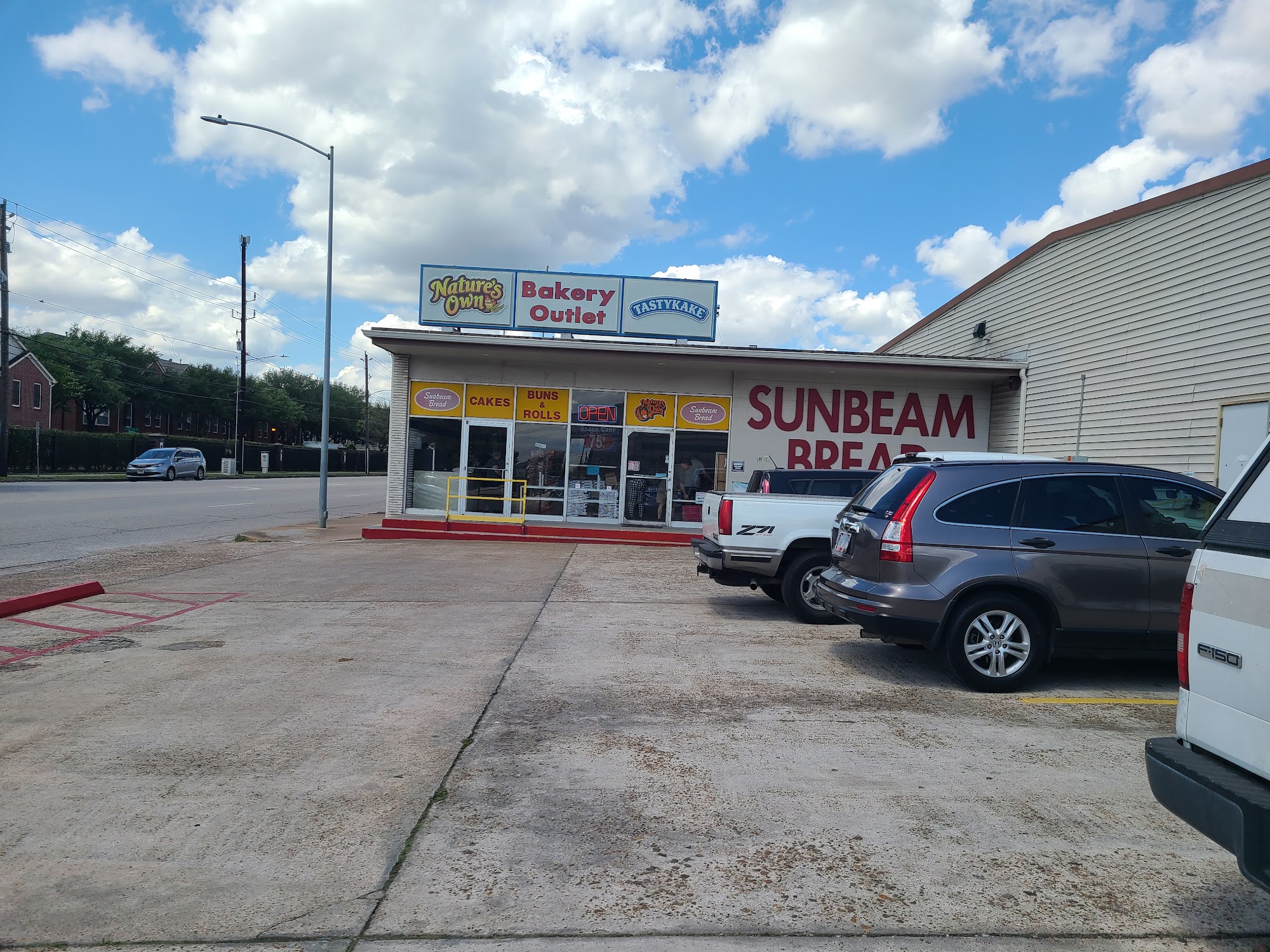 Sunbeam Bread Bakery Outlet, Houston - Reviews (83), Photos (21