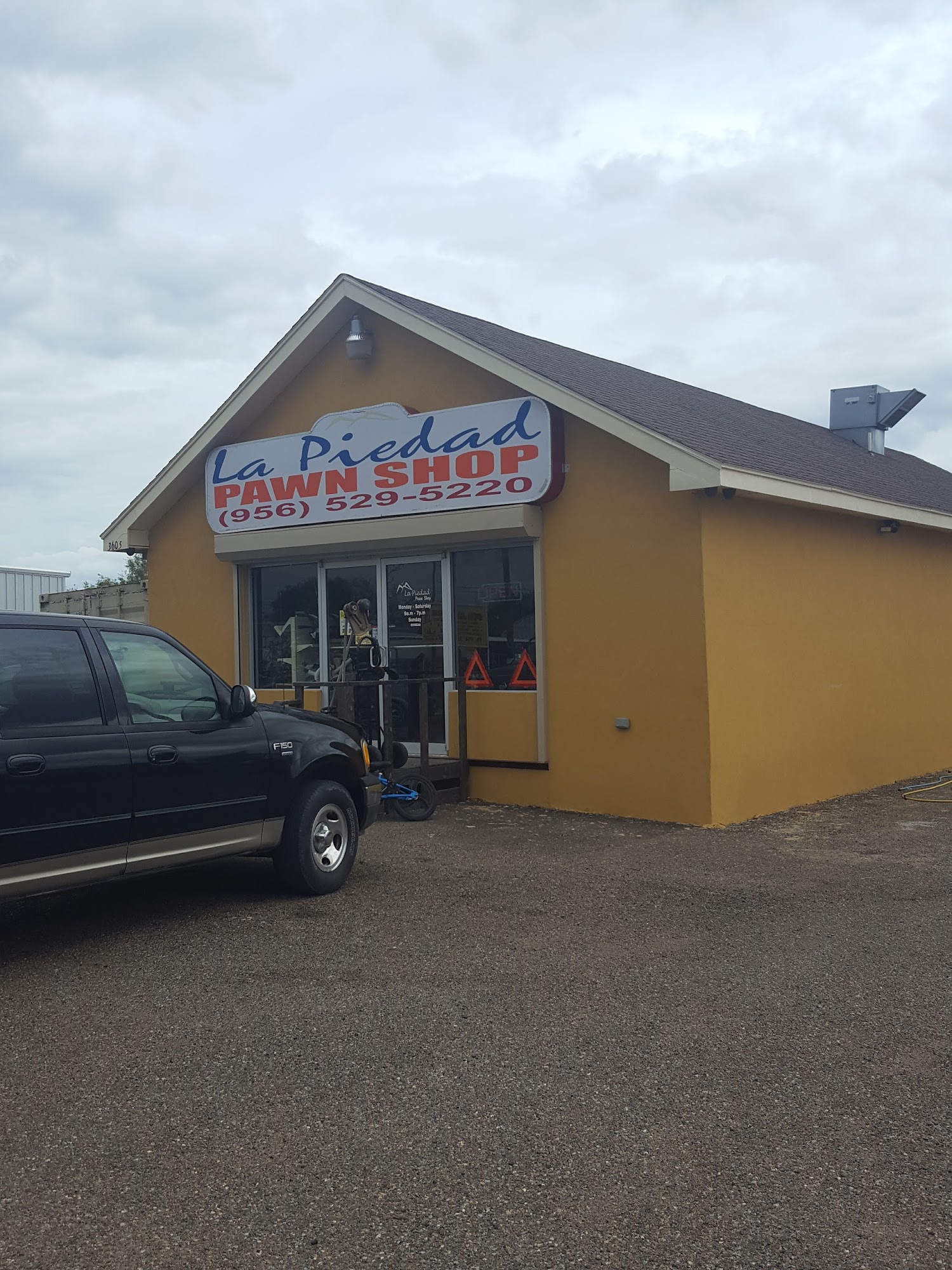 La Piedad Pawn Shop