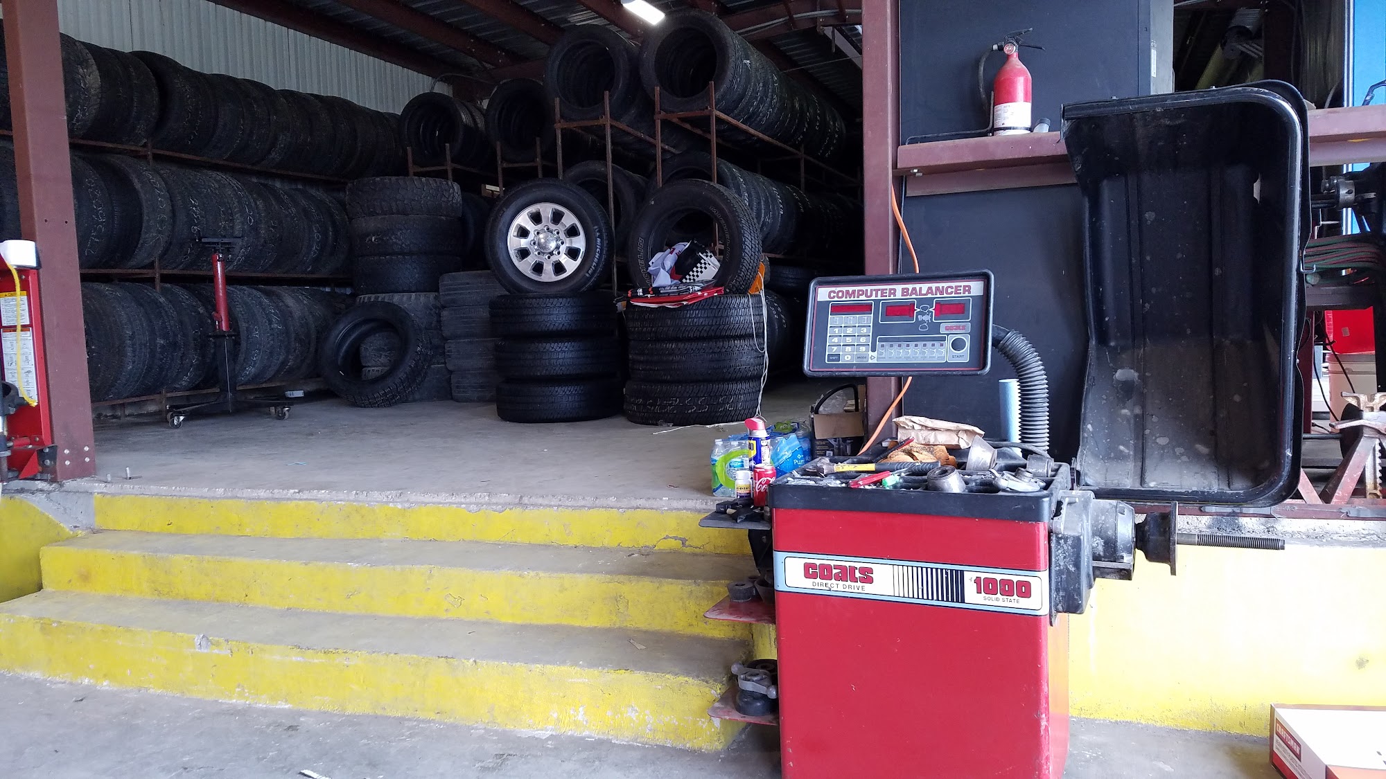 Villa-Senor Tire & Auto Shop, LLC 2145 Puter Creek Rd, Spring Branch Texas 78070