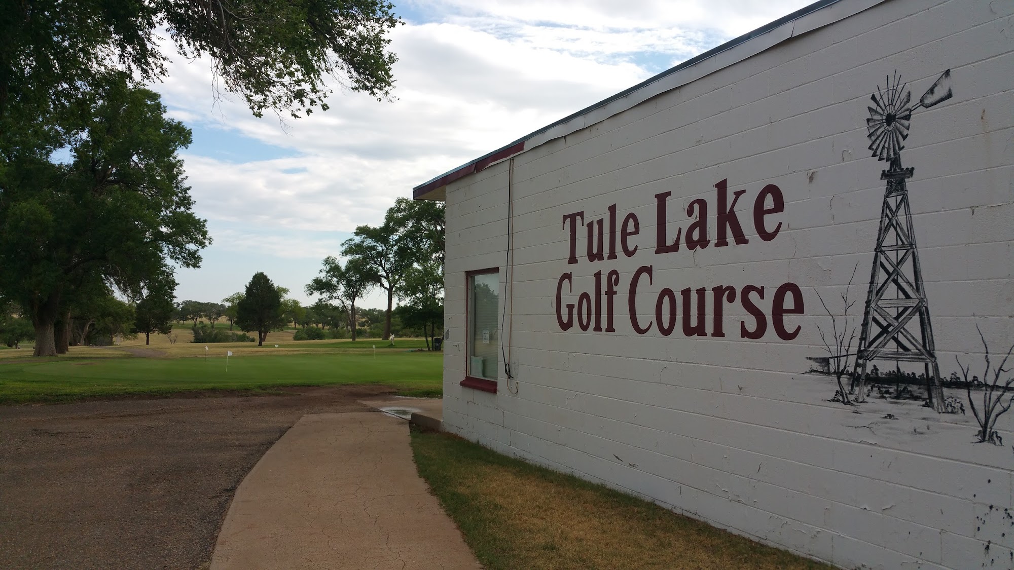 Tule Lake Golf Course/Ken's Place 1850 Co Rd 16, Tulia Texas 79088