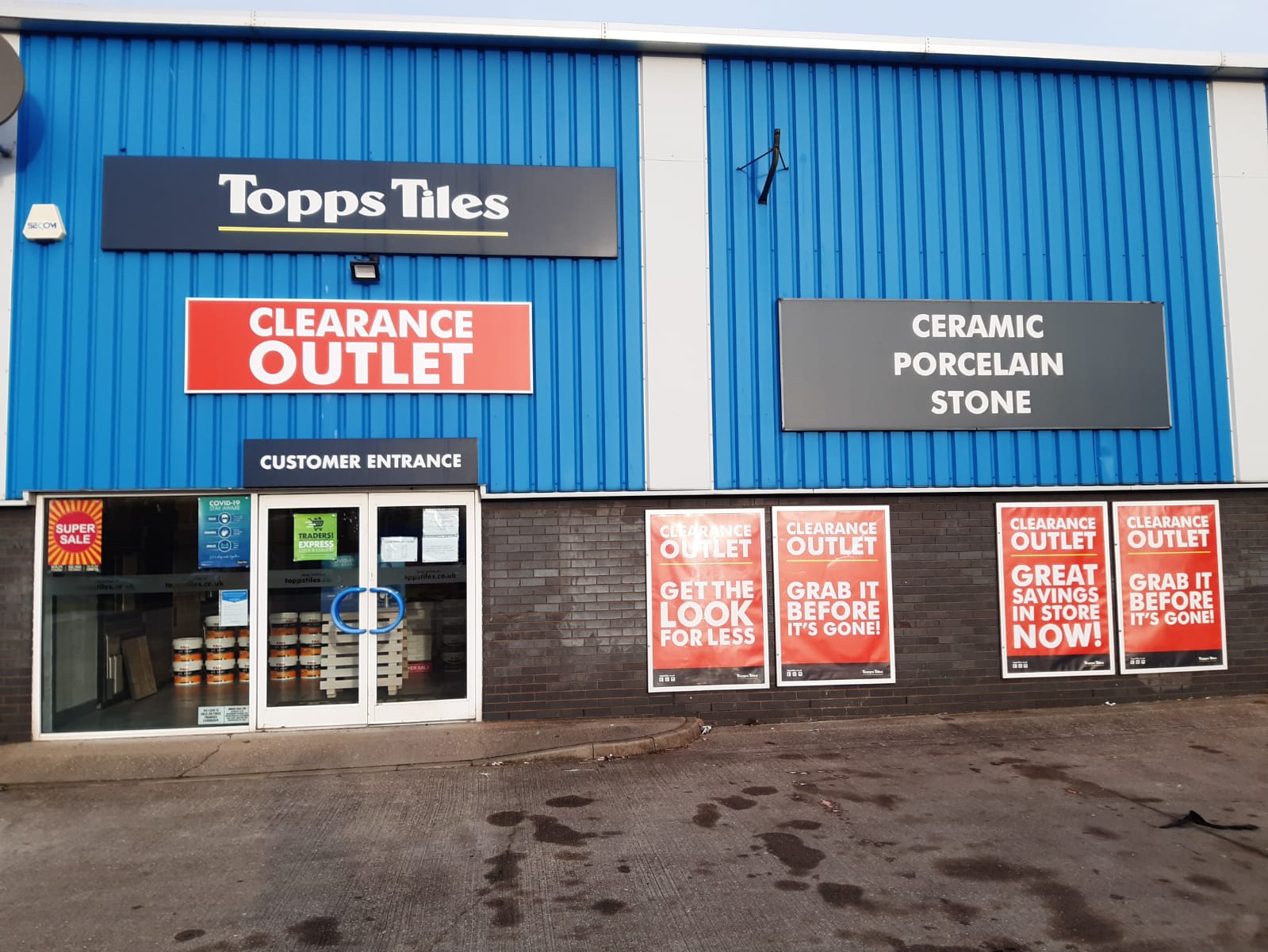 Topps Tiles Tyneside - Clearance Outlet