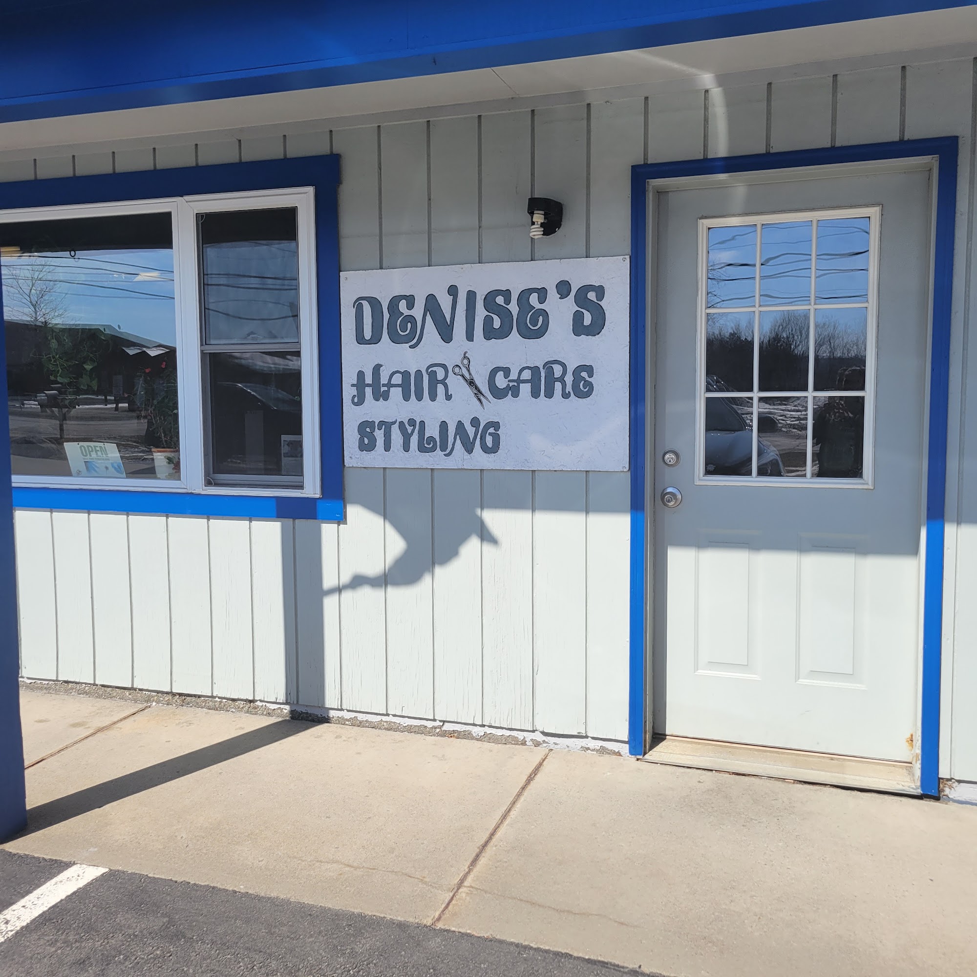 Denise's Hair Care & Styling 3586 US-5, Derby Vermont 05829