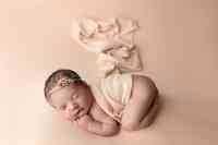 Marysville, Washington Maternity & Newborn Photographer | Studio Evergreen, LLC
